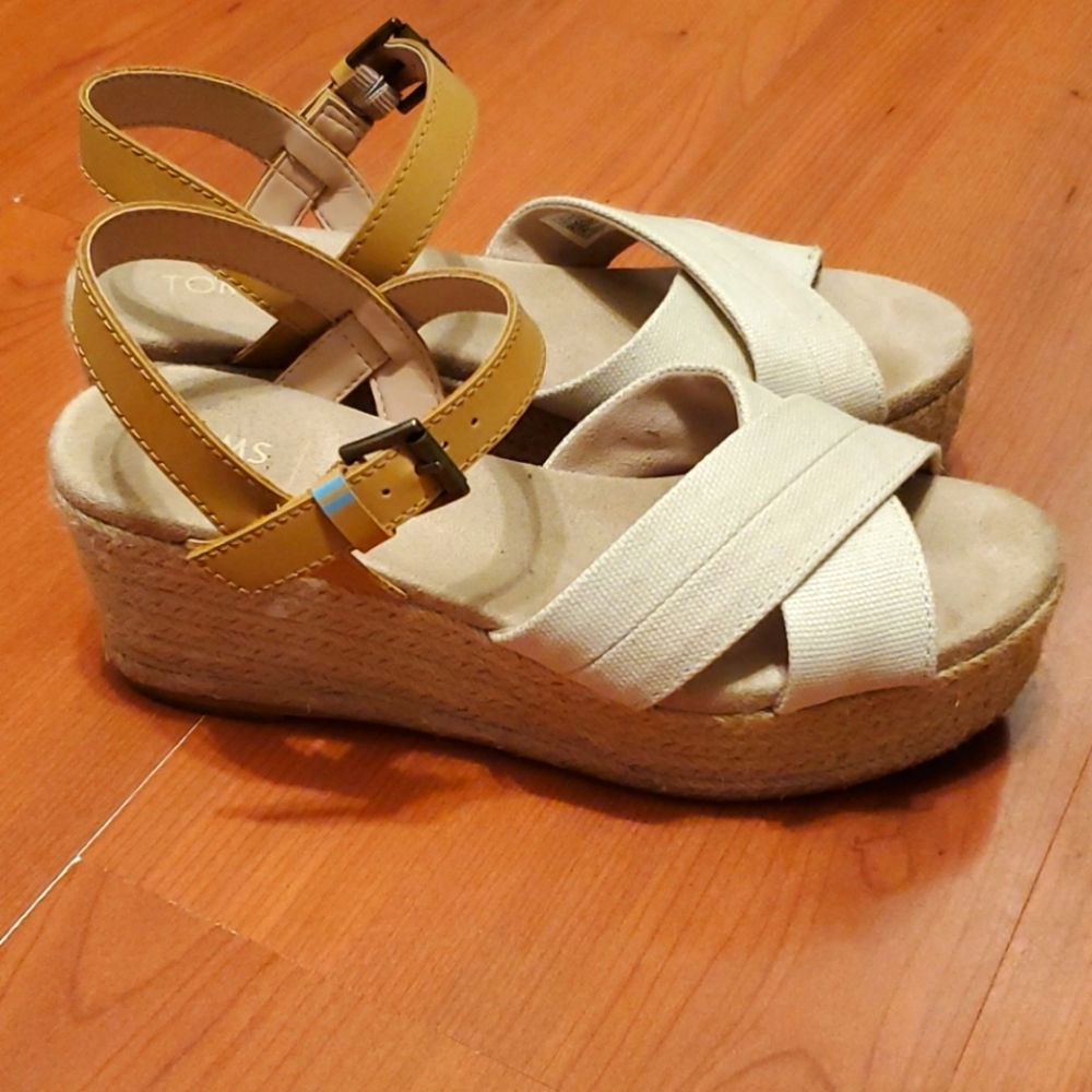 Tom's Espadrille Wedges Size 6.5